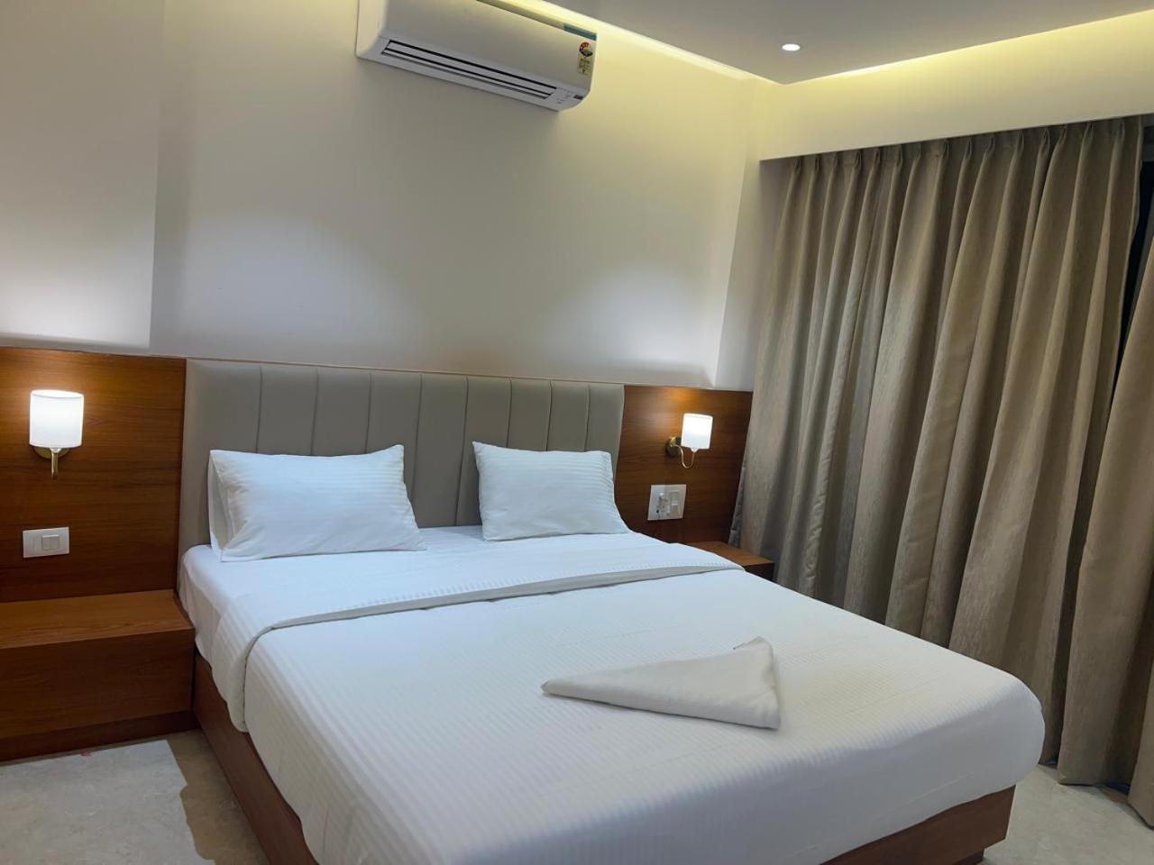 Hotel Neem Heritage Shirdi Exterior photo